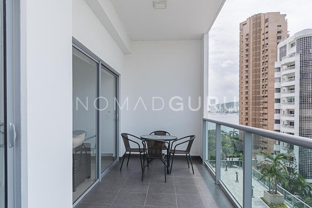 Infinitum Bayfront By Nomad Guru Cartagena