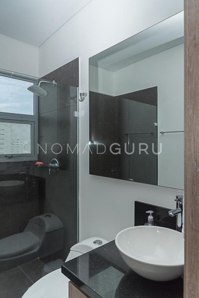 Infinitum Bayfront By Nomad Guru * Cartagena